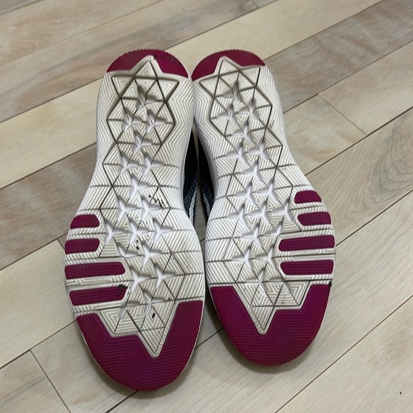 Nike Flex Trainers - Picture 3 of 6